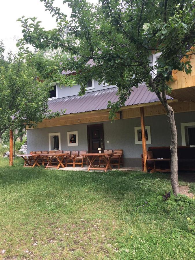 Bujtina Sherifaj Валбона Екстериор снимка